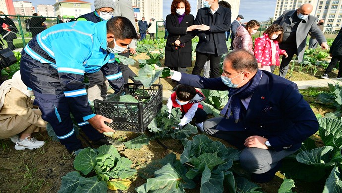 Çalık, “Arzumuz, evlatlarımızın toprağı, fideyi ve tohumu tanımasıydı