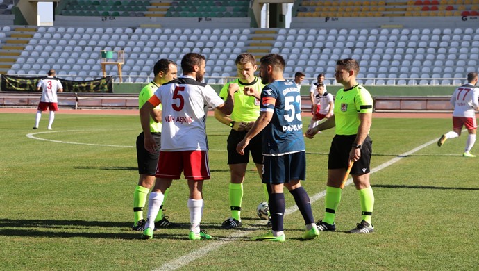 Karaköprü Belediyespor , Bergama Belediyespor’u 4-0 mağlup etti
