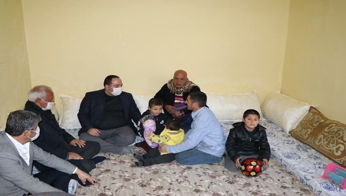 Viranşehir Belediye Başkanı Salih Ekinci, Öksüzlerin Yüreğine Dokundu