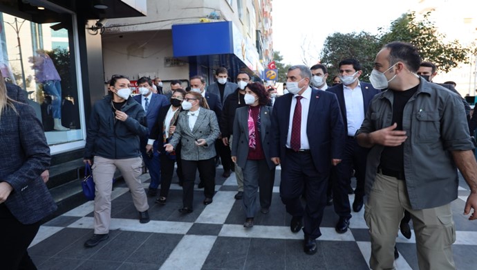 Ticaret Bakanı Ruhsar Pekcan, Esnaf ve Sanatkârlar ile bir araya geldi