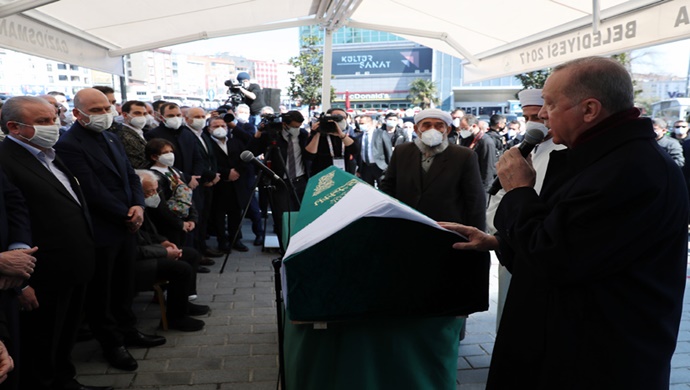 Cumhurbaşkanı Erdoğan, İçişleri Bakanı Soylu’ nun annesi Servet Soylu’ nun cenaze törenine katıldı