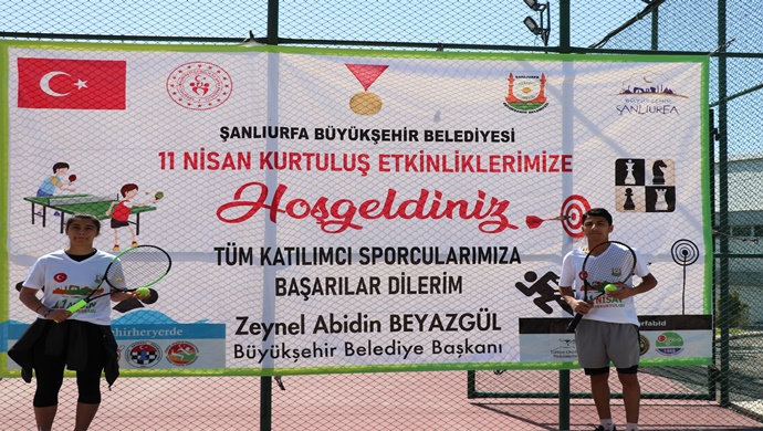 URFA’NIN KURTULUŞUNA ÖZEL, ÖDÜLLÜ KORT TENİSİ TURNUVASI BAŞLADI