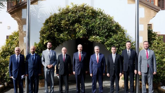 “Bu topraklarda var olmak için verdiğimiz mücadelemizin sürdüğünü dünyaya haykırıyoruz