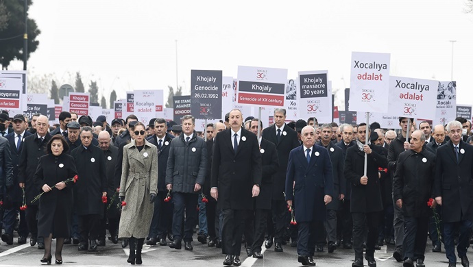 Xocalı soyqırımının 30-cu ildönümü ilə əlaqədar Bakıda ümumxalq yürüşü keçirilib