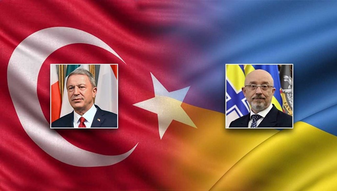 Millî Savunma Bakanı Hulusi Akar, Ukrayna Savunma Bakanı Oleksii Rezkinov ile Görüştü