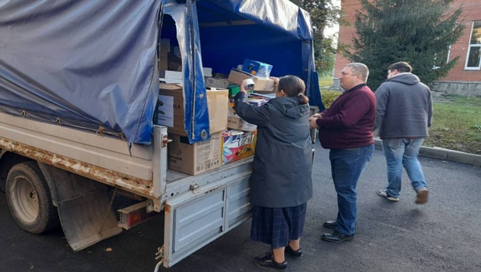 «Единая Россия» в Орловской области передала продукты и вещи первой необходимости в госпиталь