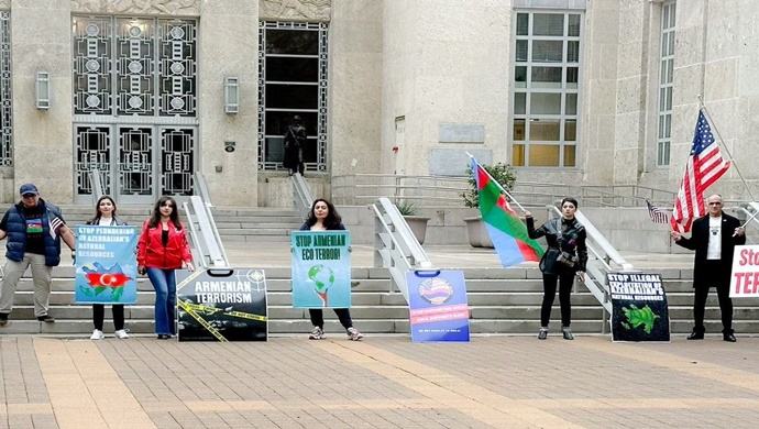 İcmamız Hyuston şəhər meriyası önündə ekoterrora etiraz edib