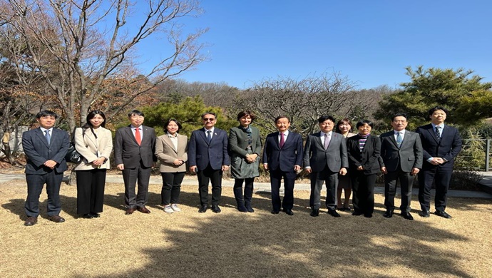 An official joint event of the representatives of Tajikistan and the Netherlands in the Republic of Korea on occasion of the UN Water Conference