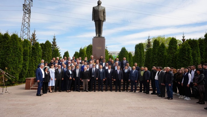 Ulyanovsk şəhərində Heydər Əliyevə həsr olunmuş silsilə tədbirlər təşkil edilib