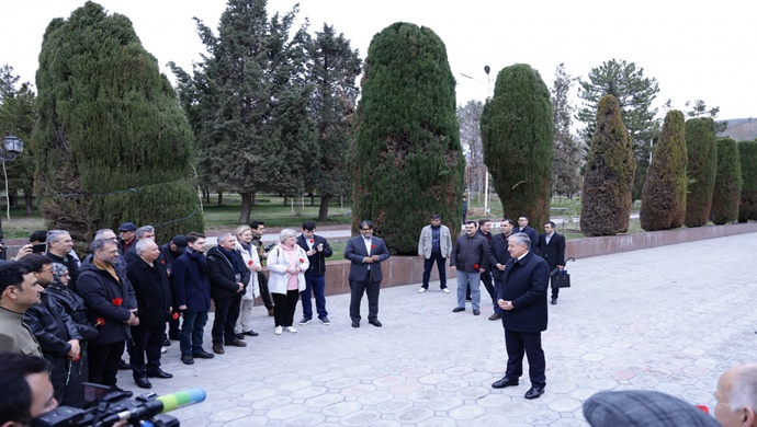 Dışişleri Bakanının ağaç dikme kampanyasına katılımı