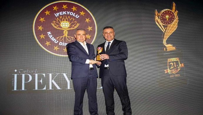 21. Uluslararası İpekyolu Yılın Altın Adamları Ödül Töreni 10 ülkeden 300 seçkin davetlinin katılımıyla gerçekleşti