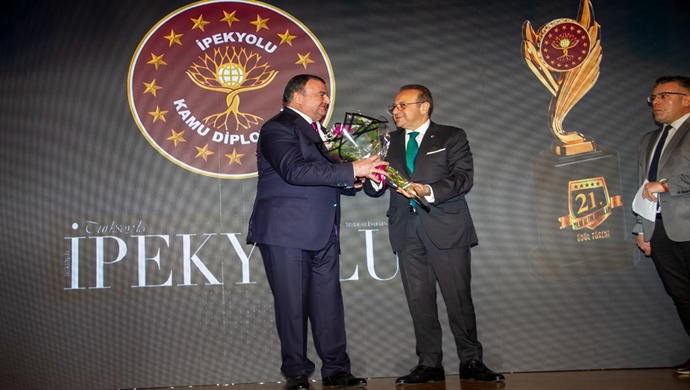 Egemen Bağış’a “Yılın Diplomatı” Ödülü!